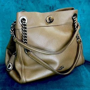 Coach Turnlock Edie (Dk/Fatigue)